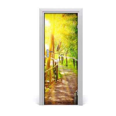 Ajtómatrica Út az erdőben a fák között