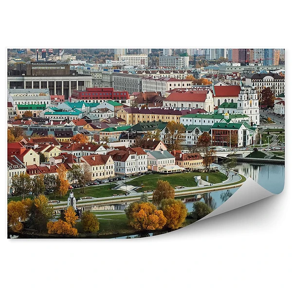 Öntapadós fotótapéta Panoráma Minszk városára, épületekre, fákra, hidakra, autókra, naplementére