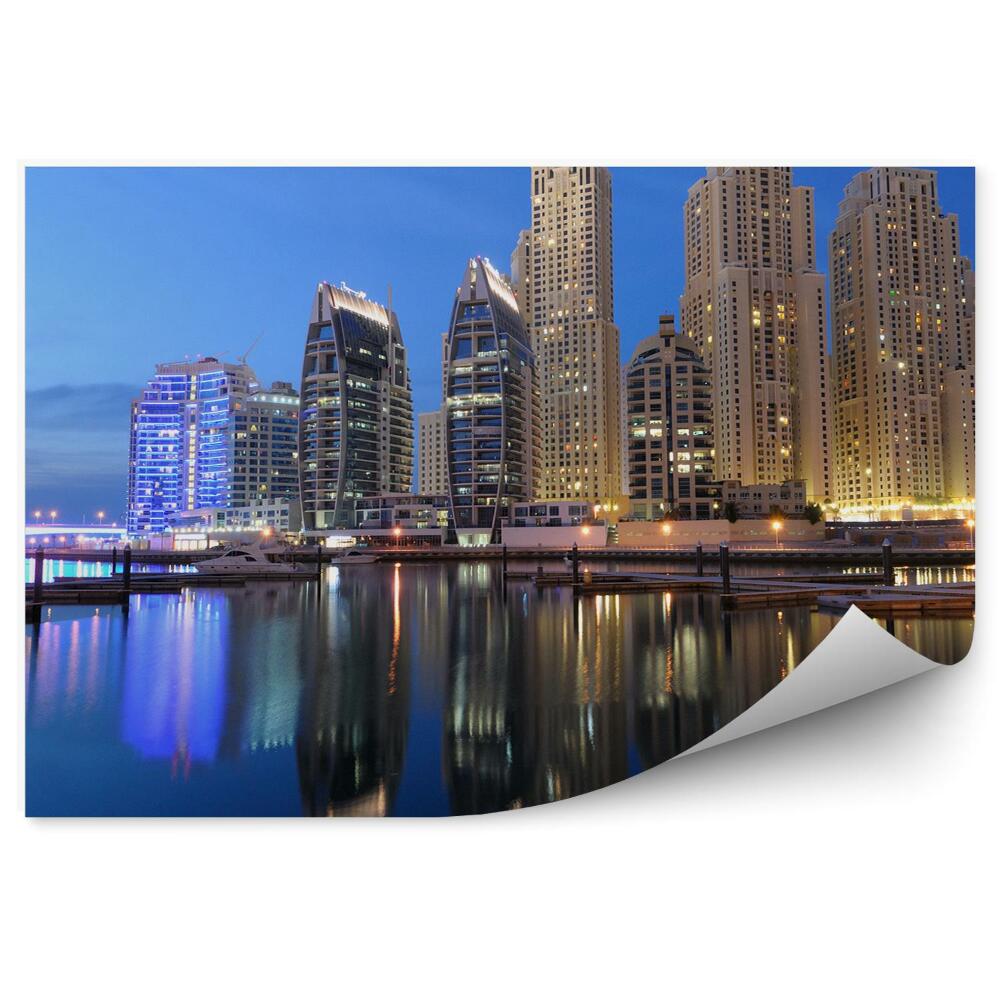Öntapadós fotótapéta Dubai építészet alkonyatkor a víz