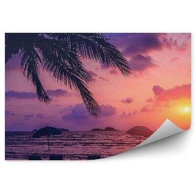 Öntapadós fotótapéta gyönyörű trópusi strand napozóágyak lila