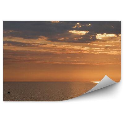 Poszter tapéta Napsütés a felhők mögül a Földközi-tenger nyugodt vizei