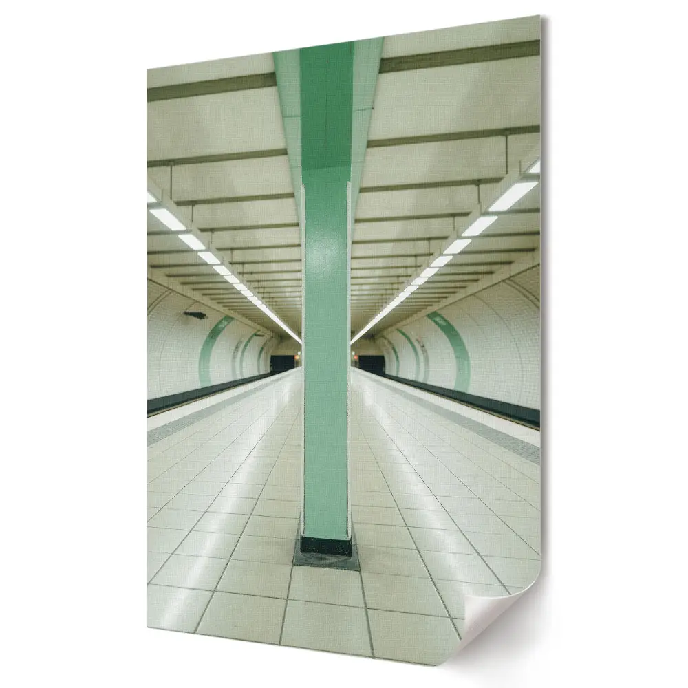 Üres metróalagút minimalista fali poszter