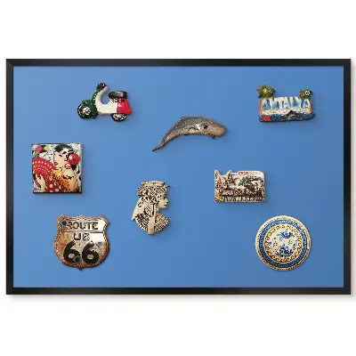 Egyenletes kék színű, nyugtató hatású, keretes mágneses tábla