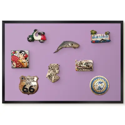 Lila színű, egységes felületű nyugtató dekorációs mágnestábla falra