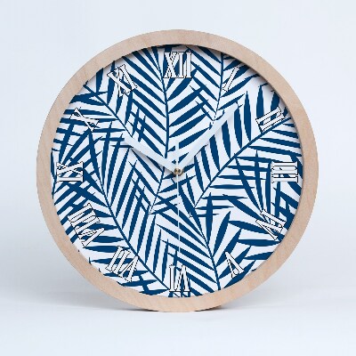 Fából készült óra pálmalevelek