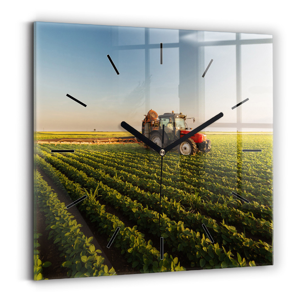 Négyzet alakú üvegóra 30x30 Traktor egy mezőgazdasági területen