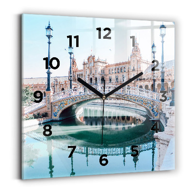 Szögletes üvegóra 30x30 Plaza de España Sevillában