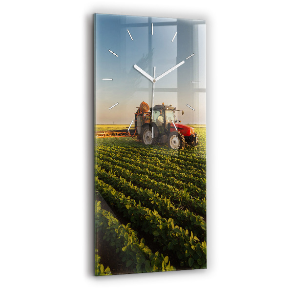 Függőleges üvegóra 30x60 Traktor egy mezőgazdasági területen