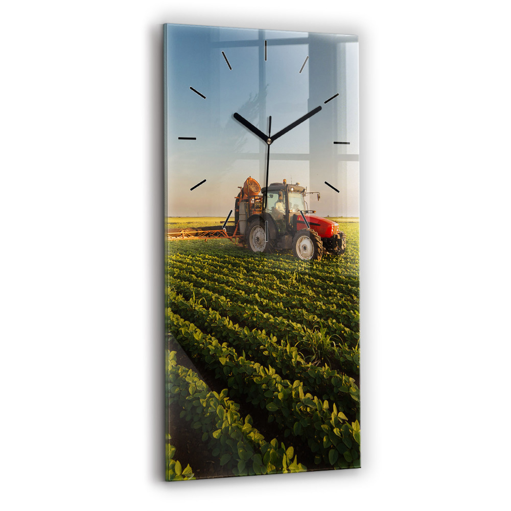 Függőleges üvegóra 30x60 Traktor egy mezőgazdasági területen
