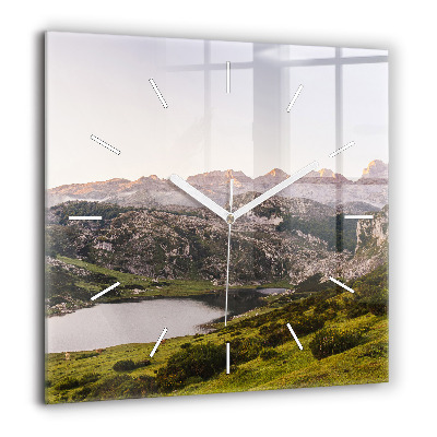 Négyzetes üvegóra 60x60 A Pireneusok tava és hegyei