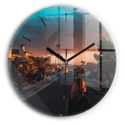 Kerek üvegóra 30 cm Nő az úton